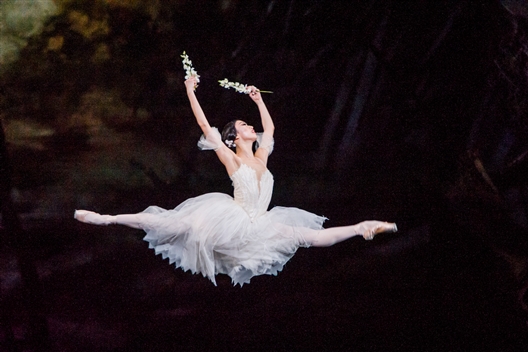 RBO: GISELLE (UK 2025/26 season on screen, 165 mins, 13)